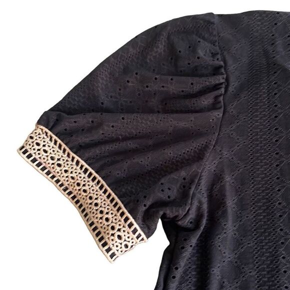 Beachsissi Women's Black V-neck Lace Insert Casual Top Size Medium - Picture 4 of 12